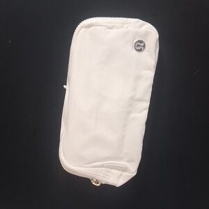 Lululemon Athletica Everywhere Belt Bag *White 🤍